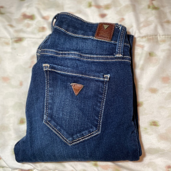 GUESS Power Skinny Low Jeans: Kent Wash - Picture 1 of 3